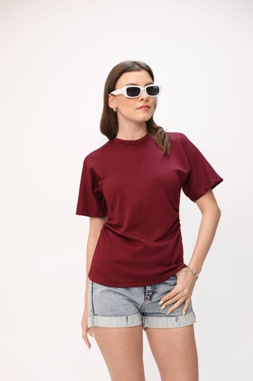 بلوز نص كم  خمري سادة ats  كود 000000221