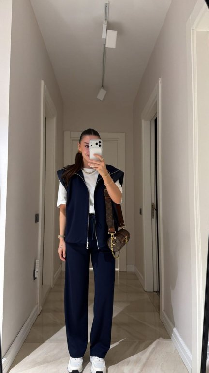 طقم ايشو جكيت حفر لون كحلي  كود 000234