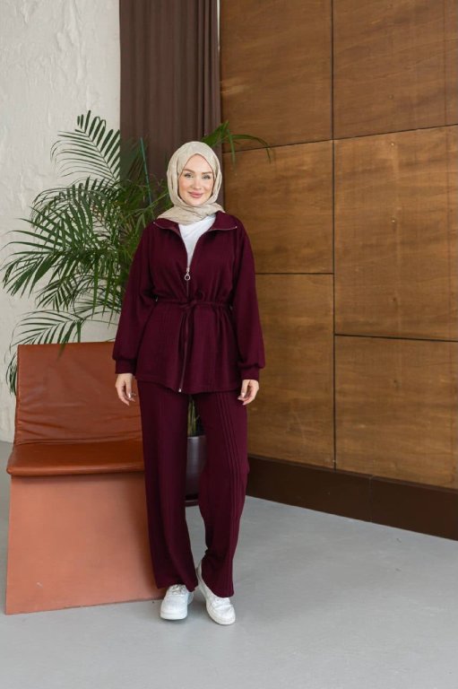 تريننج  جكيت طويل مخطط محجبات لون خمري  ysn  كود 000000333