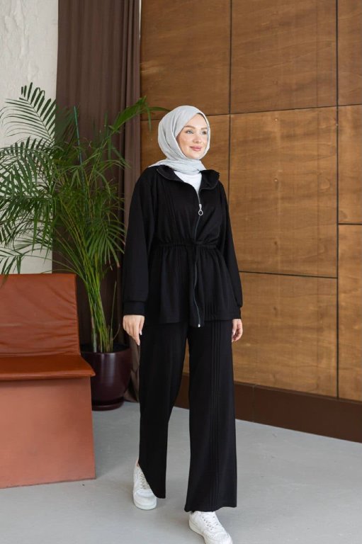 تريننج  جكيت طويل مخطط محجبات لون اسود ysn  كود 000000334